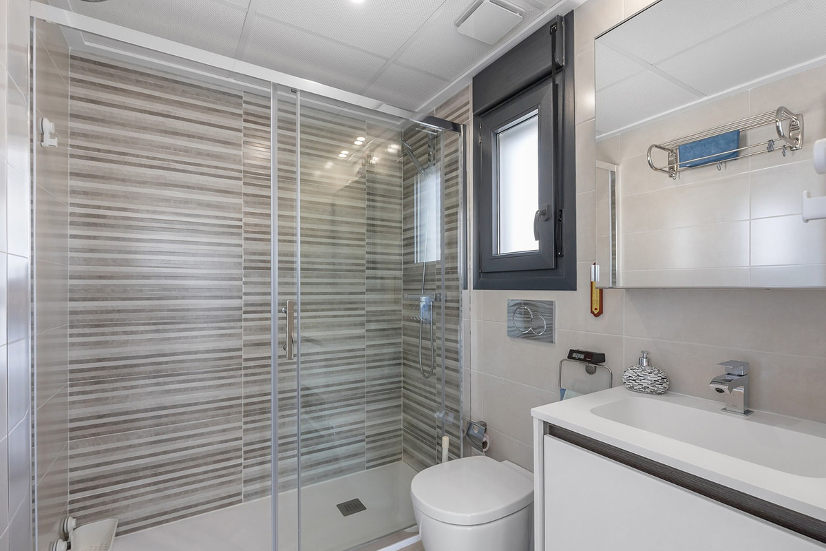 Se vende Villa - Chalet de 3 dormitorios en Costa Blanca, Alicante, España