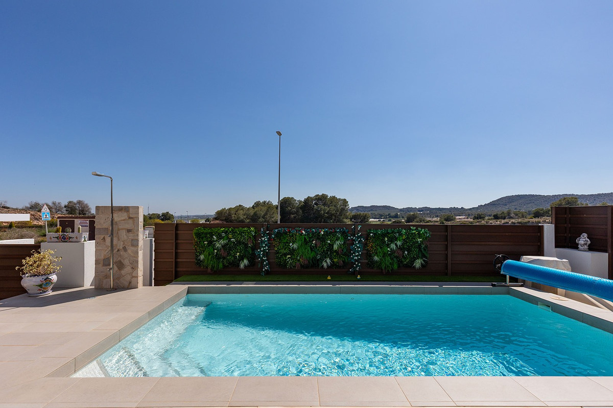 Se vende Villa - Chalet de 3 dormitorios en Costa Blanca, Alicante, España