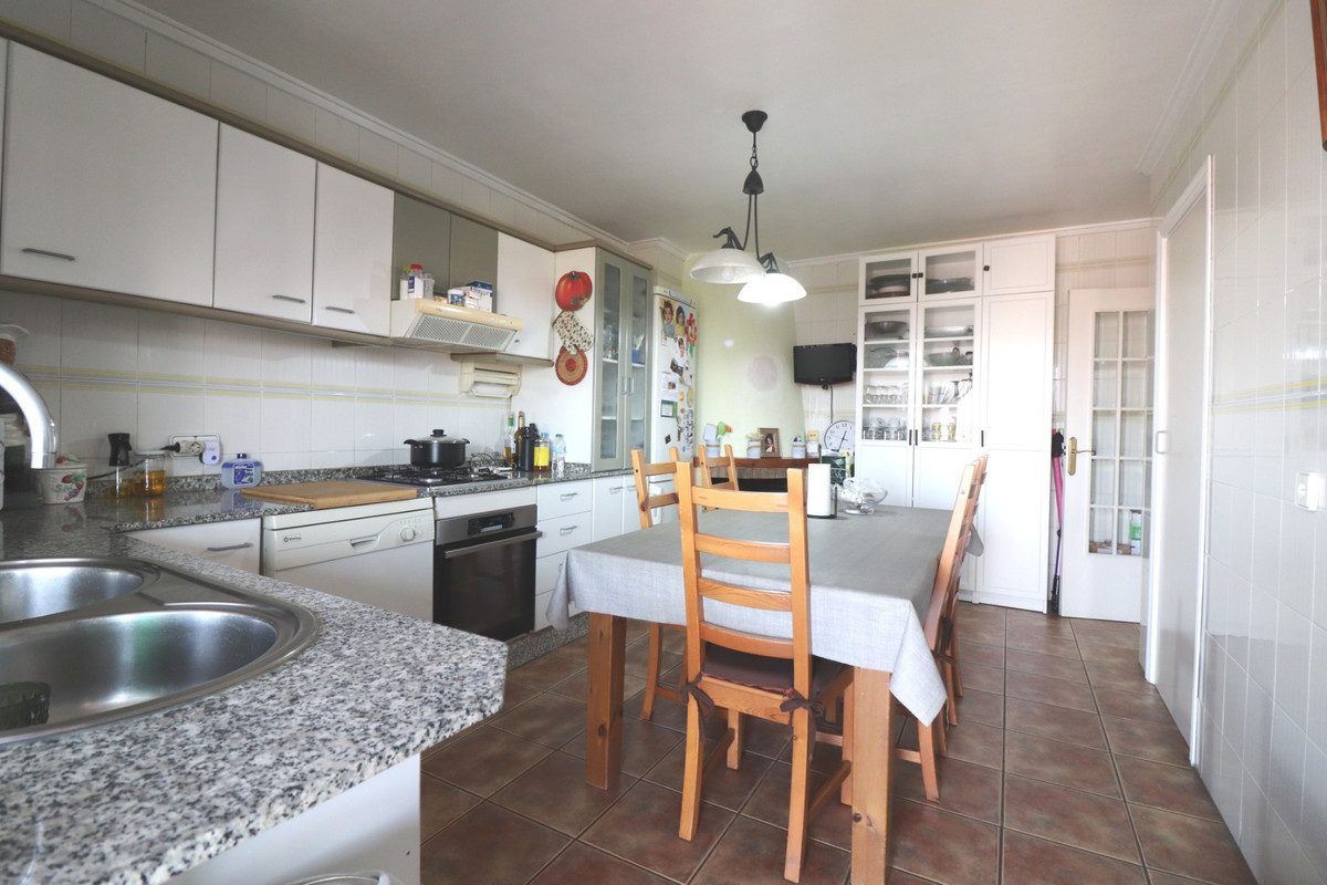 3 Bed Apartment for sale in Dolores Costa Blanca, Alicante, Spain