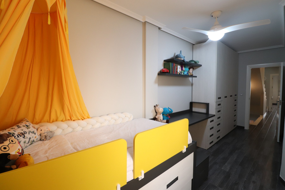 Se vende Adosada de 3 dormitorios en Costa Blanca, Alicante, España