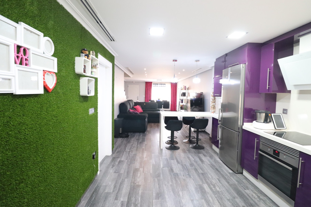 Se vende Adosada de 3 dormitorios en Costa Blanca, Alicante, España