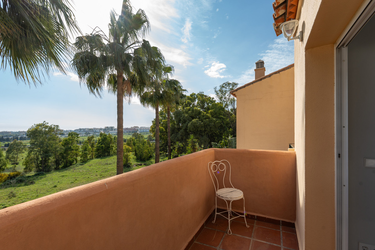 4 Bed Townhouse for sale in Nueva Andalucía Costa Del Sol, Málaga, Spain