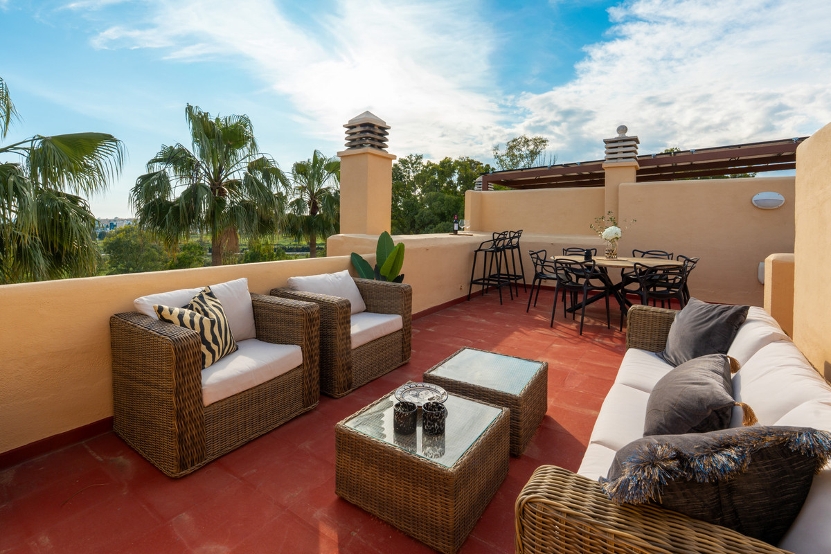 4 Bed Townhouse for sale in Nueva Andalucía Costa Del Sol, Málaga, Spain