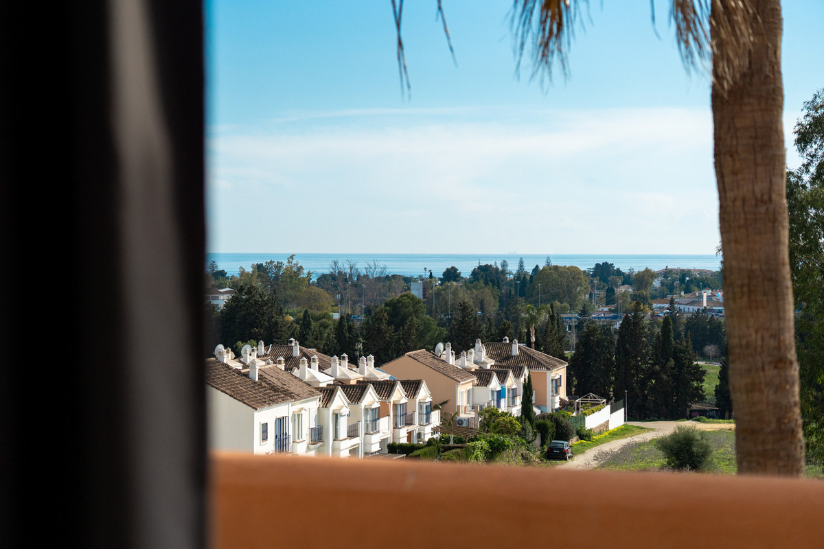 4 Bed Townhouse for sale in Nueva Andalucía Costa Del Sol, Málaga, Spain