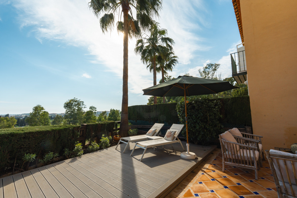 4 Bed Townhouse for sale in Nueva Andalucía Costa Del Sol, Málaga, Spain