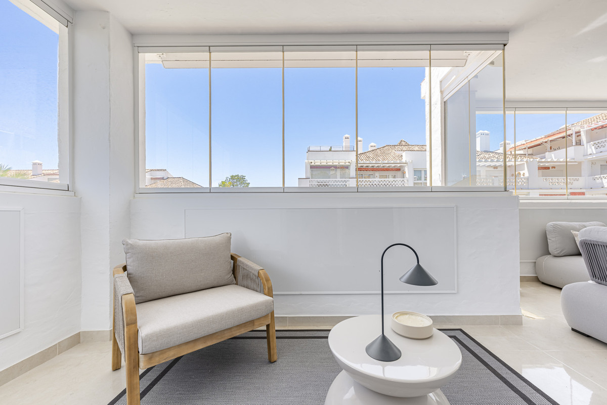 2 Bed Apartment for sale in The Golden Mile Costa Del Sol, Málaga, Spain