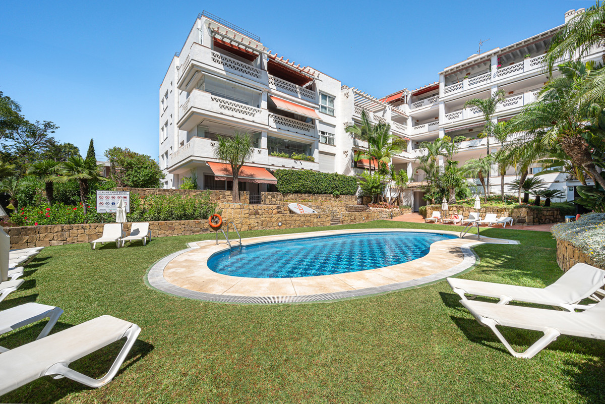 2 Bed Apartment for sale in The Golden Mile Costa Del Sol, Málaga, Spain