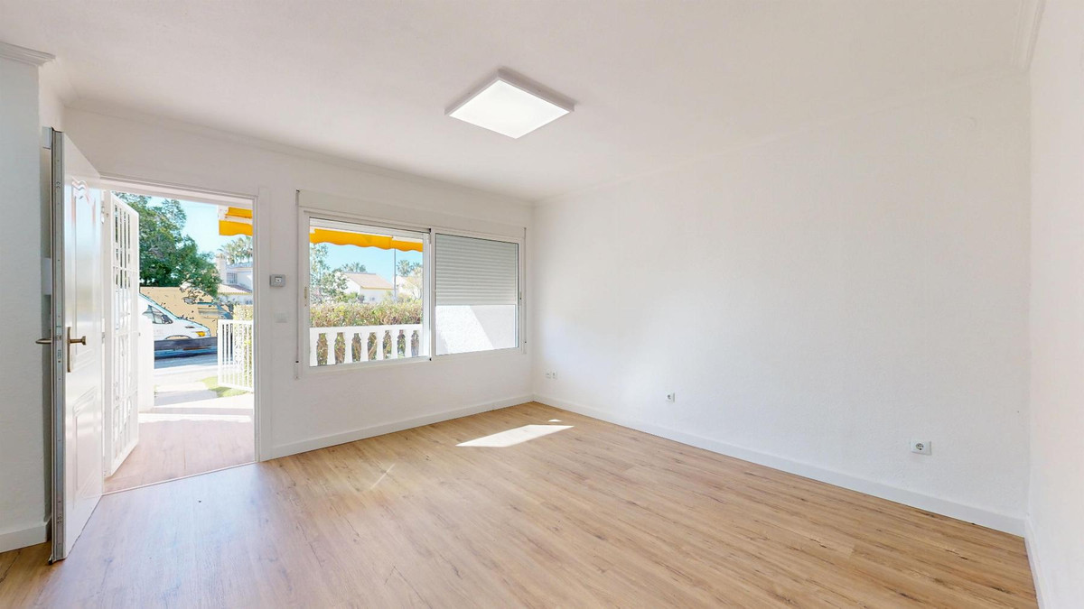 2 Bed Townhouse for sale in Villamartin Costa Blanca, Alicante, Spain