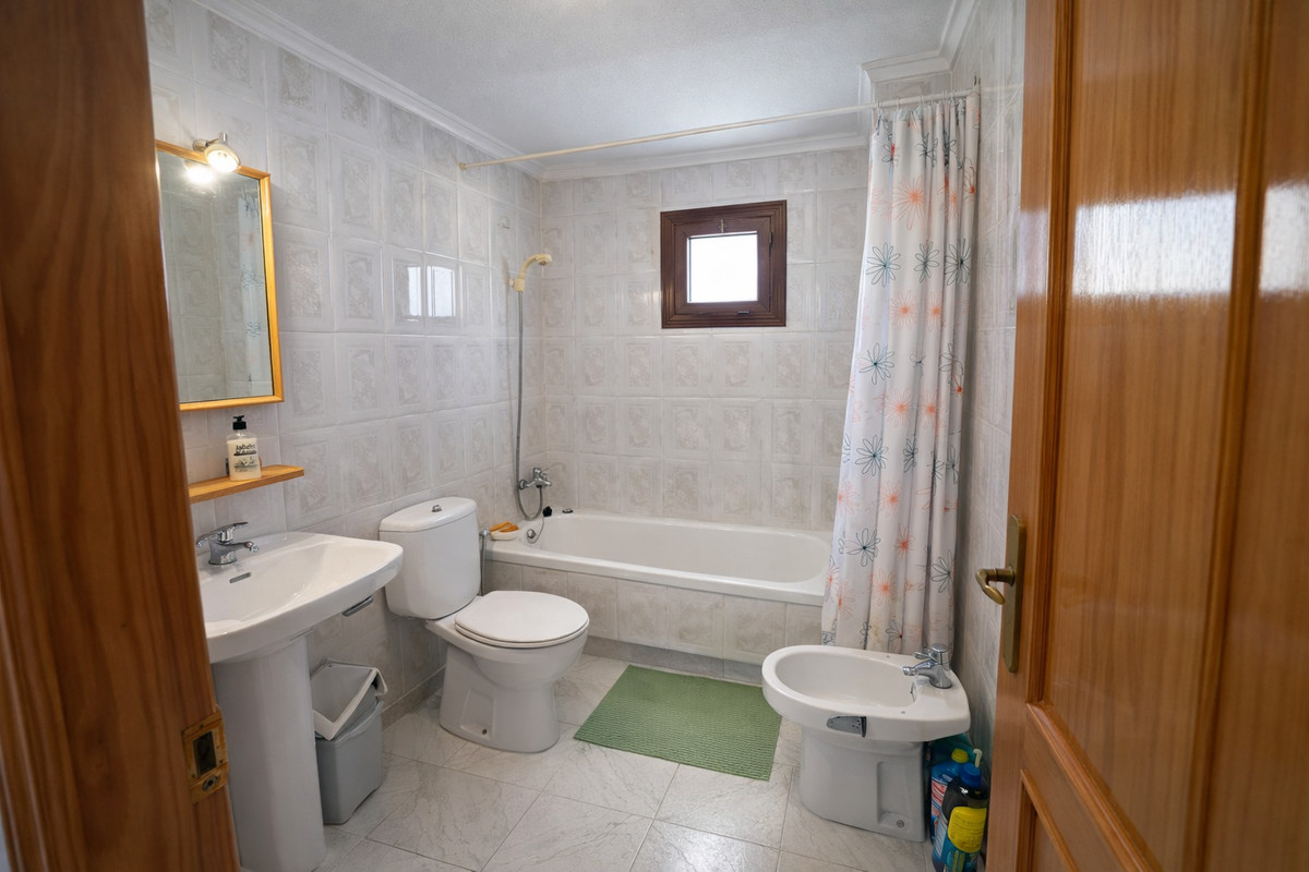 2 Bed Apartment for sale in Playa De La Mata Costa Blanca, Alicante, Spain