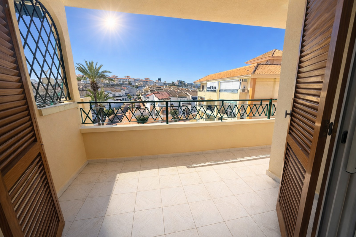 2 Bed Apartment for sale in Playa De La Mata Costa Blanca, Alicante, Spain