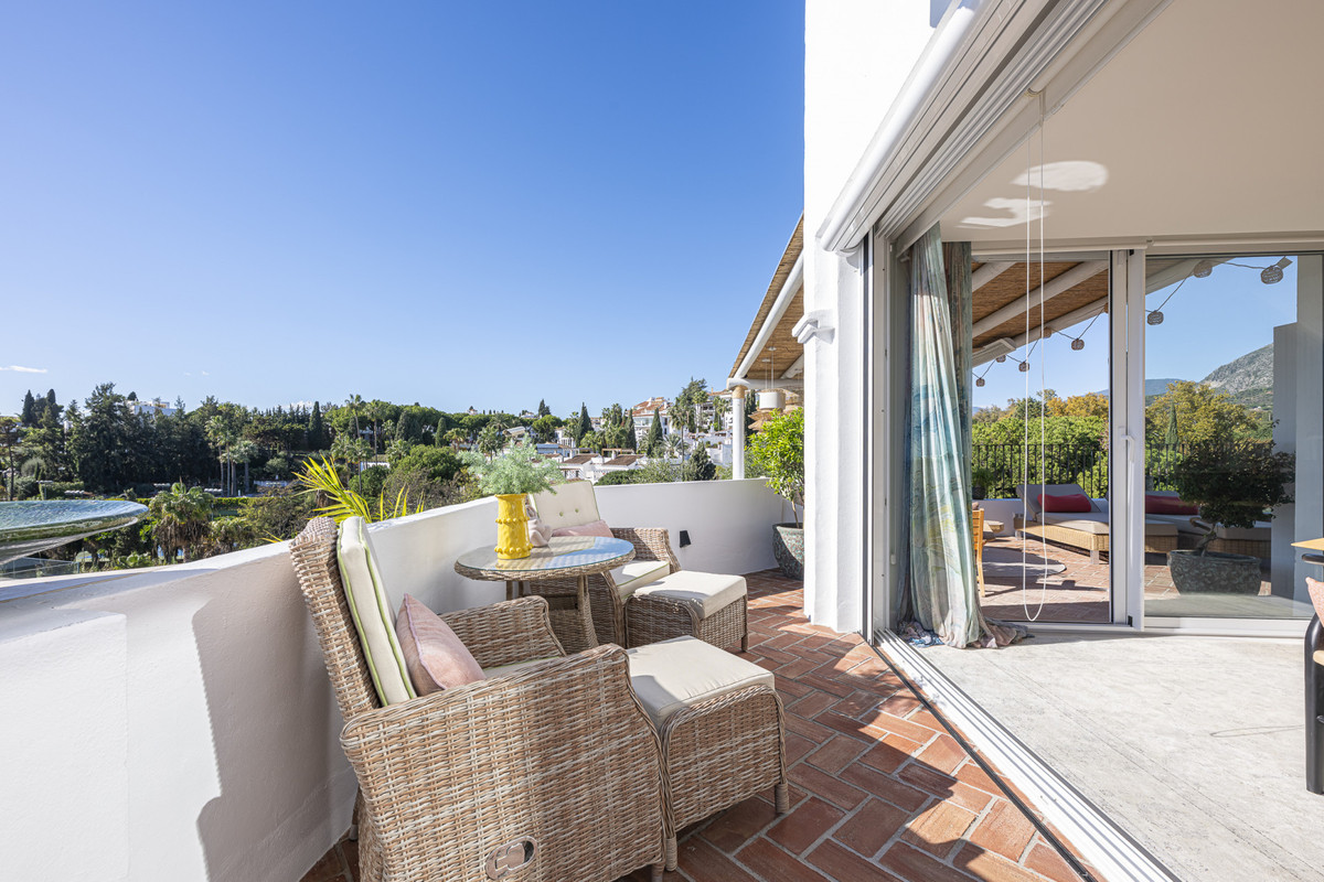 4 Bed Townhouse for sale in The Golden Mile Costa Del Sol, Málaga, Spain