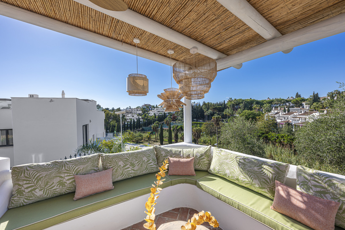 4 Bed Townhouse for sale in The Golden Mile Costa Del Sol, Málaga, Spain