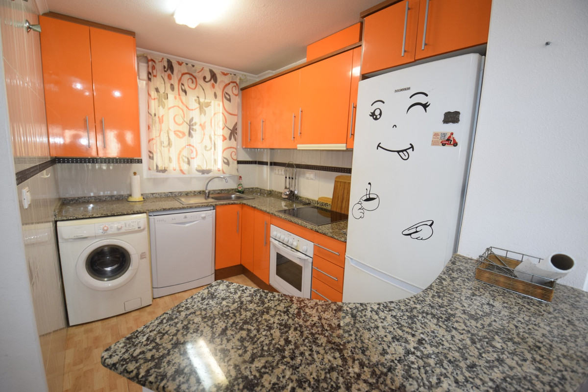 Se vende Apartamento Planta Media de 2 dormitorios en Costa Blanca, Alicante, España