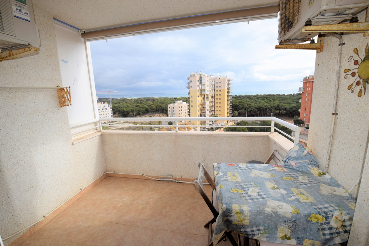 Se vende Apartamento Planta Media de 2 dormitorios en Costa Blanca, Alicante, España
