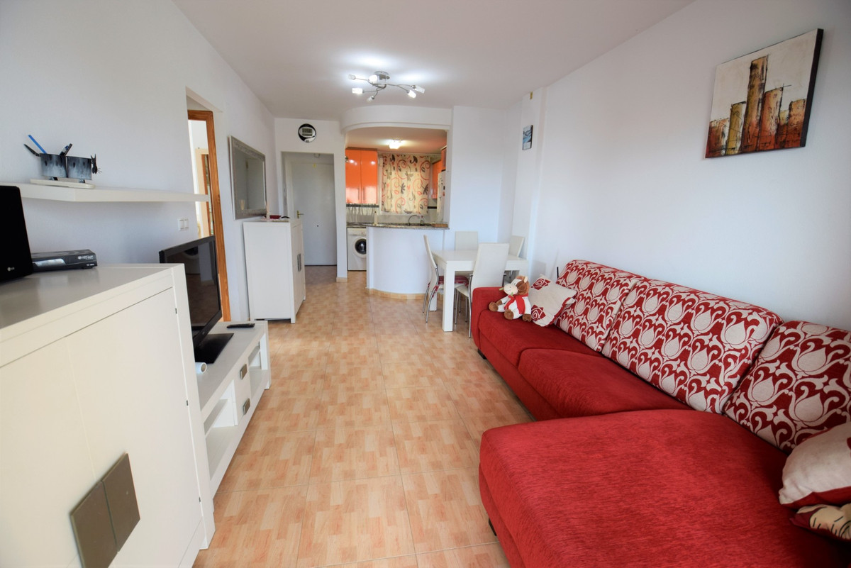 Se vende Apartamento Planta Media de 2 dormitorios en Costa Blanca, Alicante, España