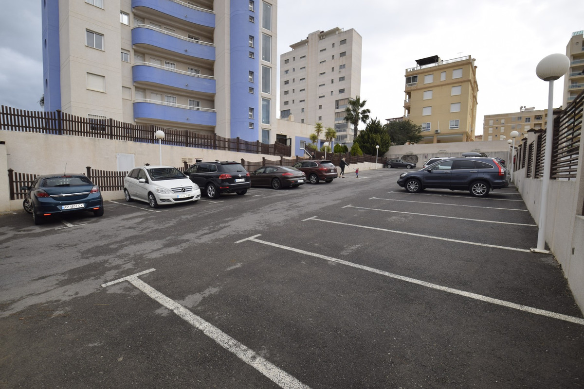 Se vende Apartamento Planta Media de 2 dormitorios en Costa Blanca, Alicante, España