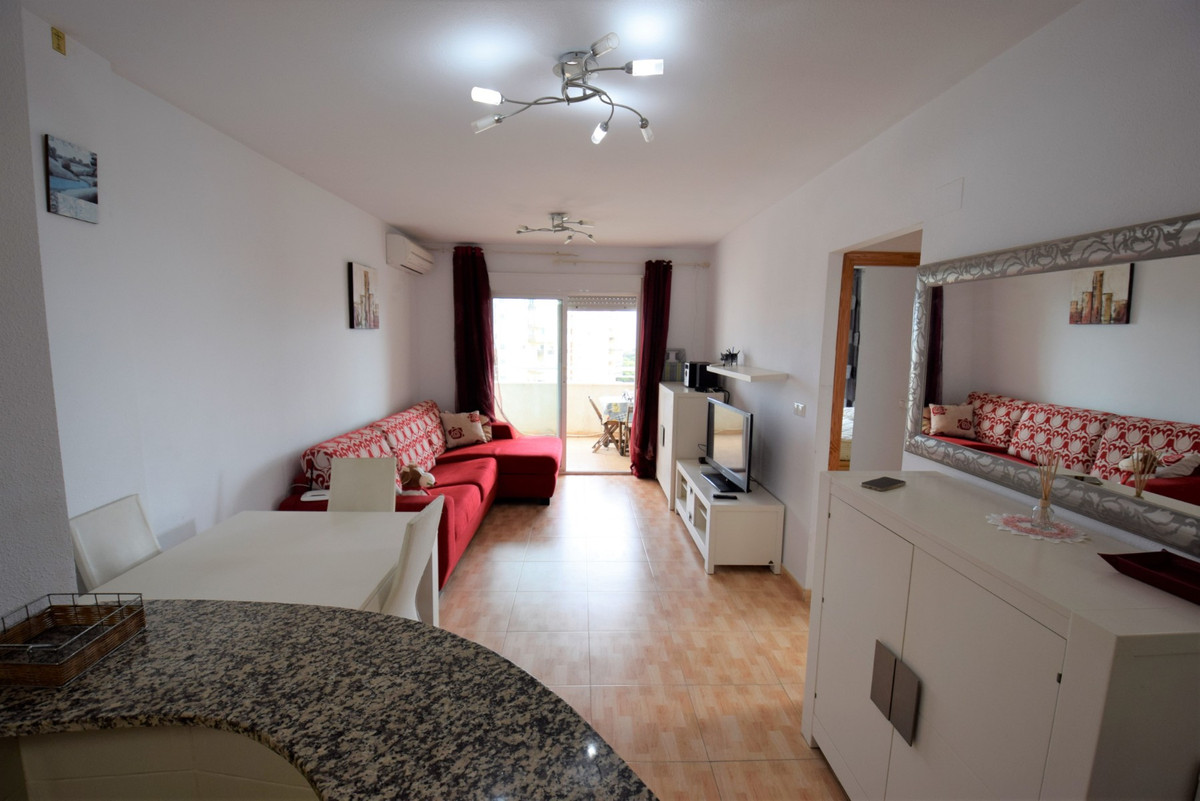 Se vende Apartamento Planta Media de 2 dormitorios en Costa Blanca, Alicante, España