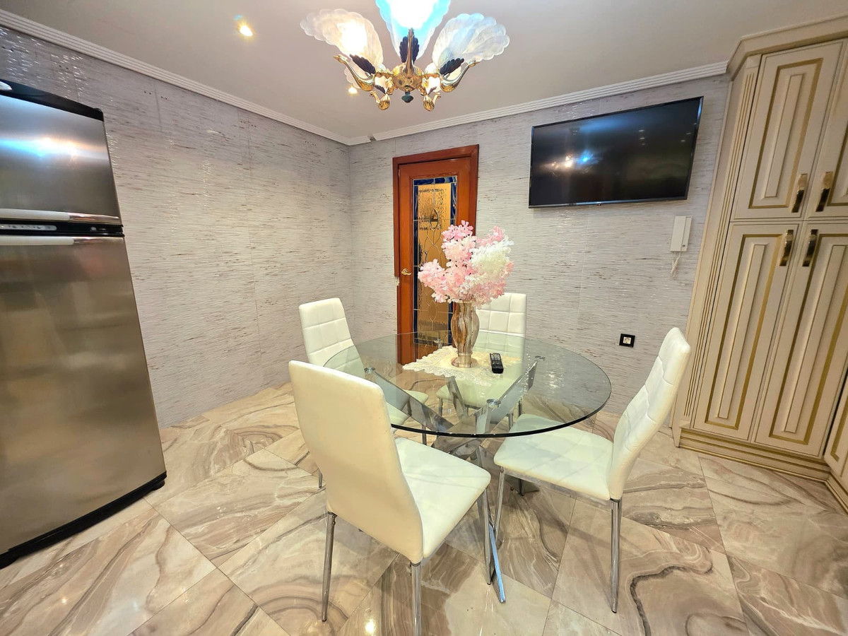 Se vende Apartamento Planta Media de 3 dormitorios en Costa Blanca, Alicante, España