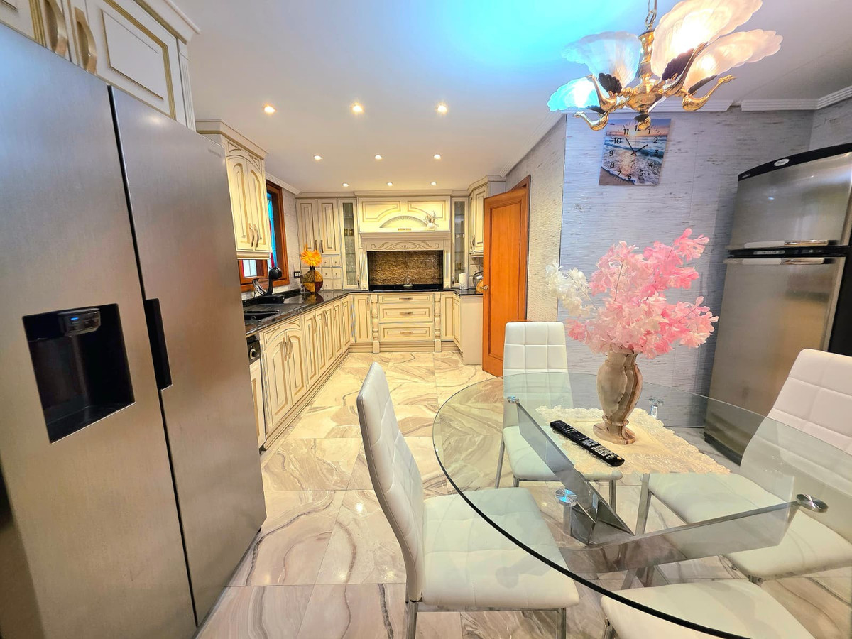 Se vende Apartamento Planta Media de 3 dormitorios en Costa Blanca, Alicante, España