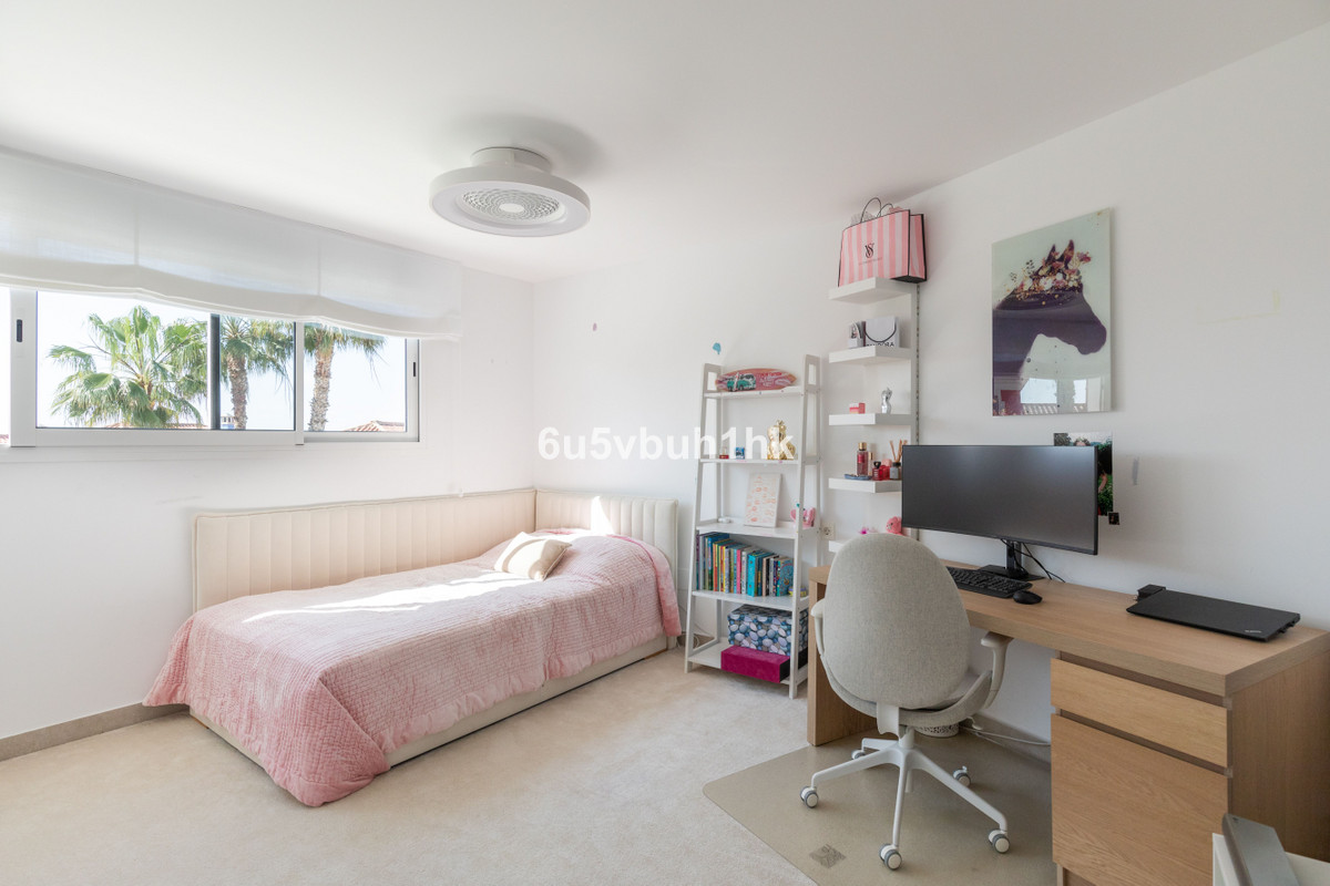 3 Bed Apartment for sale in Torrequebrada Costa Del Sol, Málaga, Spain
