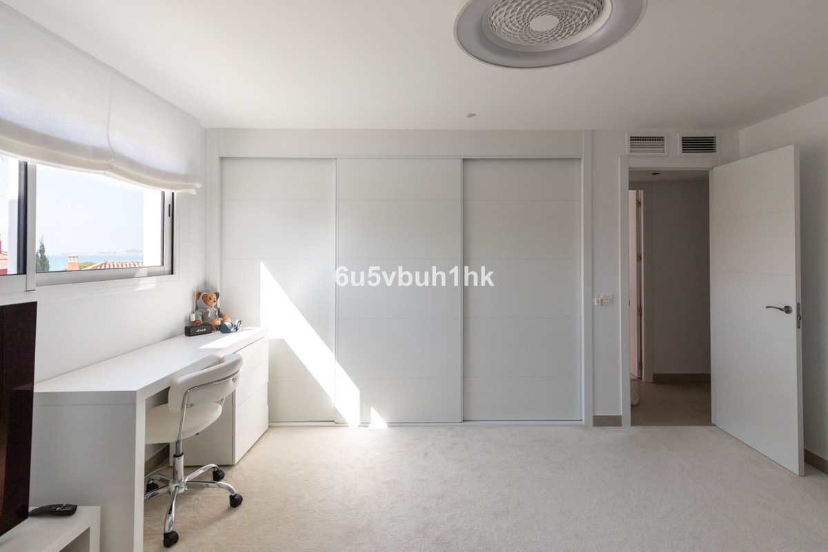 3 Bed Apartment for sale in Torrequebrada Costa Del Sol, Málaga, Spain