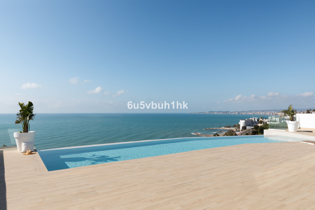 3 Bed Apartment for sale in Torrequebrada Costa Del Sol, Málaga, Spain