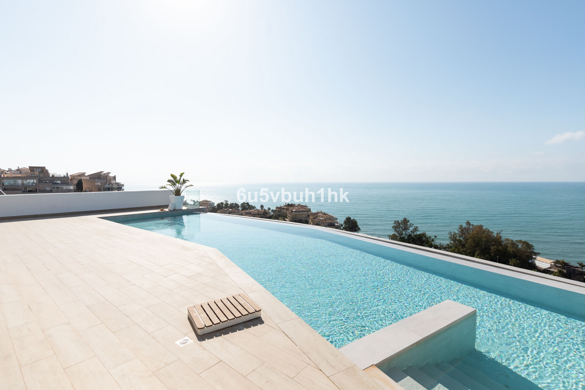 3 Bed Apartment for sale in Torrequebrada Costa Del Sol, Málaga, Spain