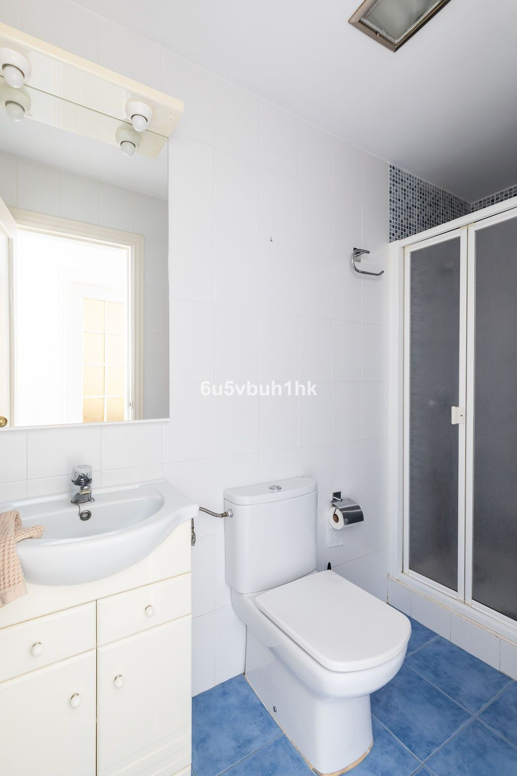 2 Bed Apartment for sale in Fuengirola Costa Del Sol, Málaga, Spain