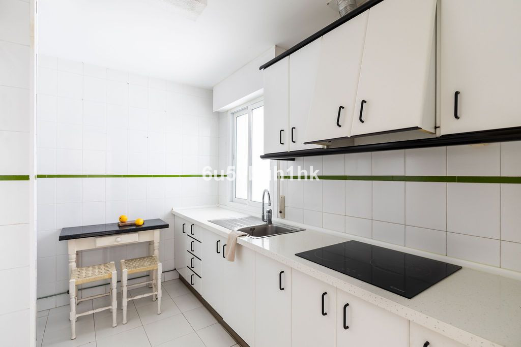 2 Bed Apartment for sale in Fuengirola Costa Del Sol, Málaga, Spain