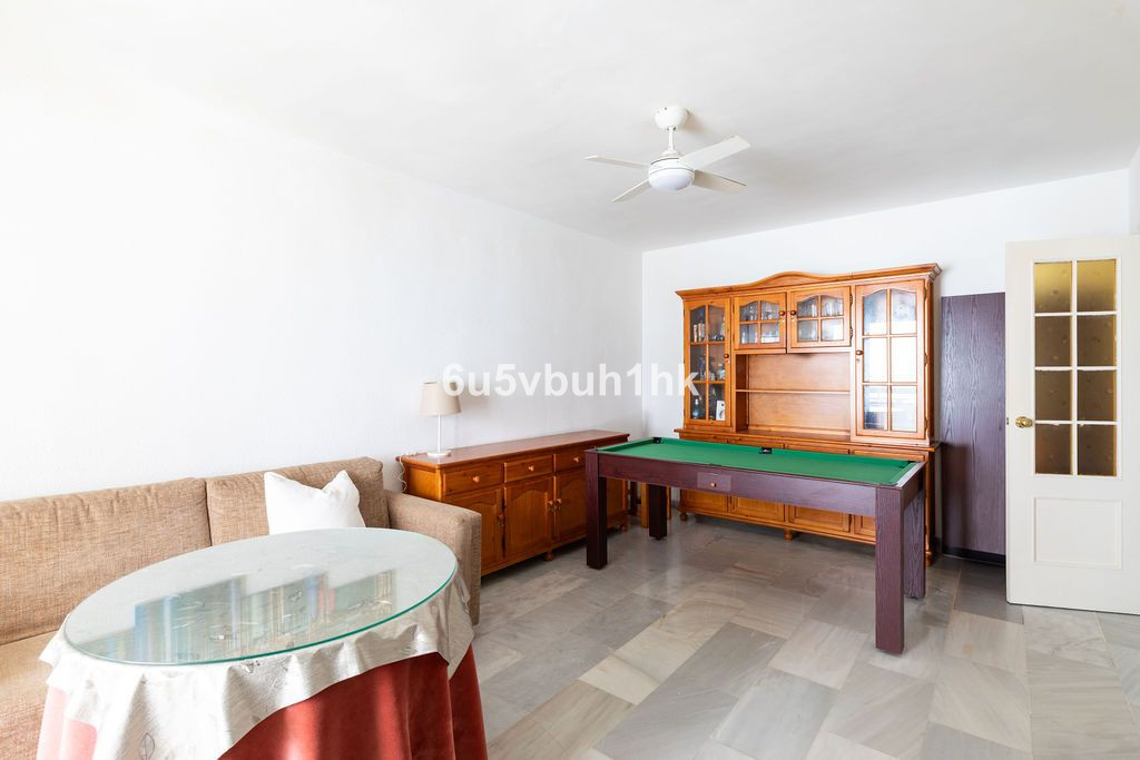 2 Bed Apartment for sale in Fuengirola Costa Del Sol, Málaga, Spain