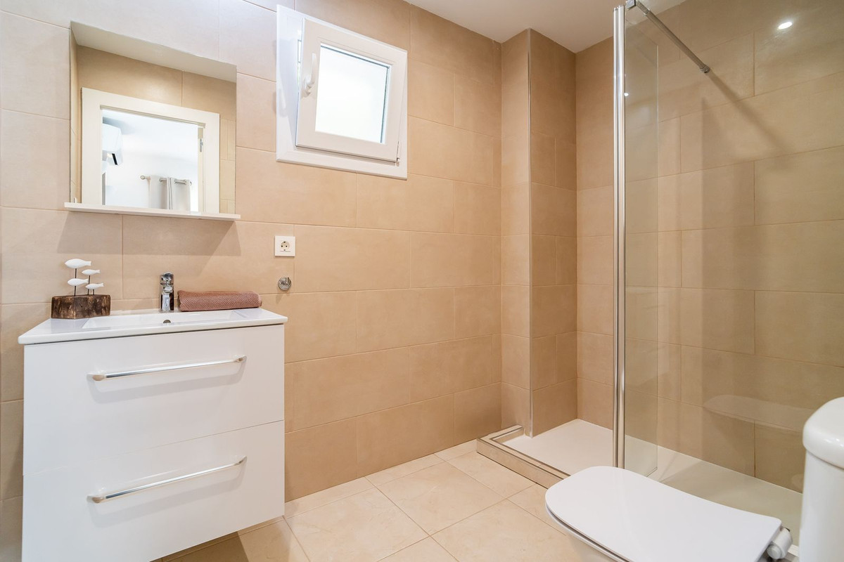 3 Bed Townhouse for sale in Torreblanca Costa Del Sol, Málaga, Spain