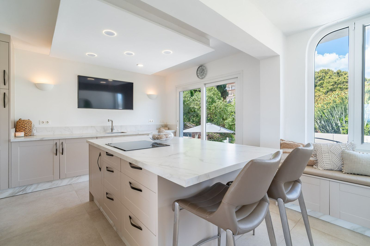 3 Bed Townhouse for sale in Torreblanca Costa Del Sol, Málaga, Spain