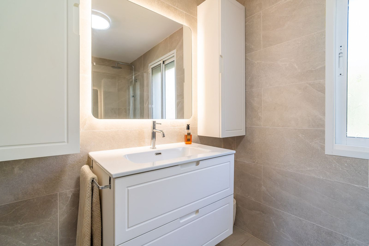 3 Bed Townhouse for sale in Torreblanca Costa Del Sol, Málaga, Spain