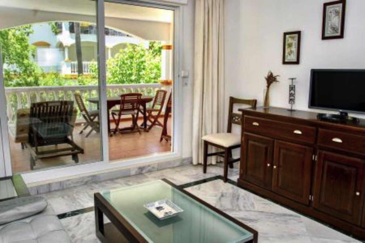 2 Bed Apartment for sale in Nueva Andalucía Costa Del Sol, Málaga, Spain