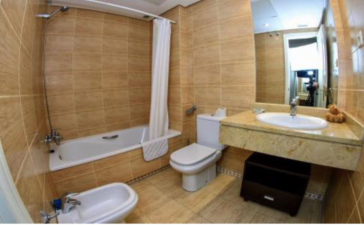 2 Bed Apartment for sale in Nueva Andalucía Costa Del Sol, Málaga, Spain