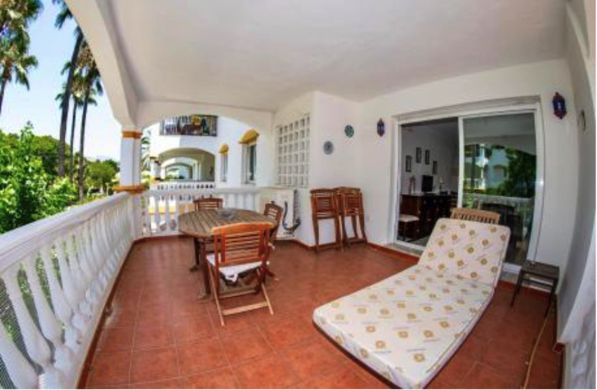2 Bed Apartment for sale in Nueva Andalucía Costa Del Sol, Málaga, Spain