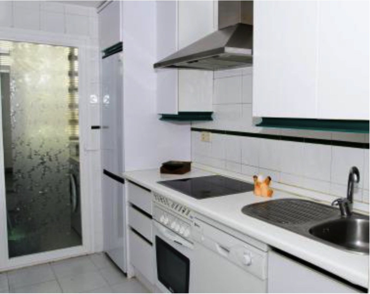 2 Bed Apartment for sale in Nueva Andalucía Costa Del Sol, Málaga, Spain