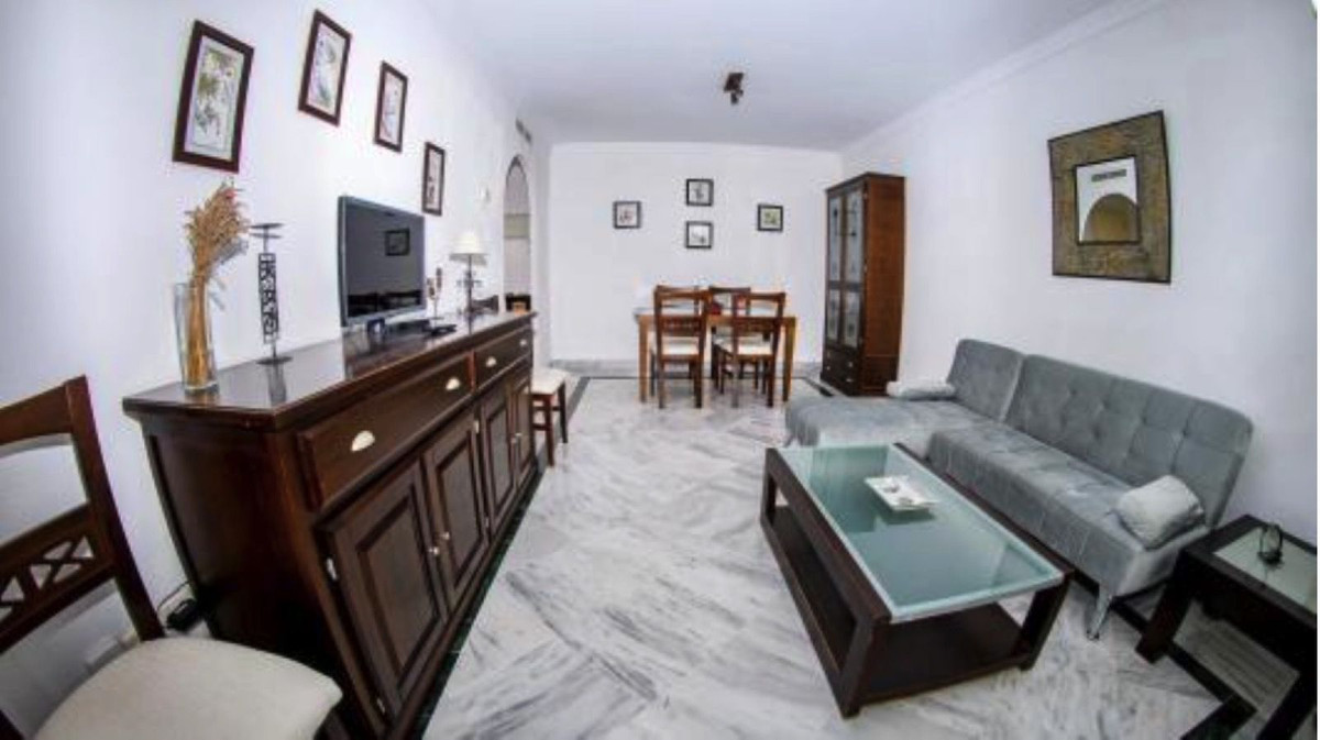 2 Bed Apartment for sale in Nueva Andalucía Costa Del Sol, Málaga, Spain