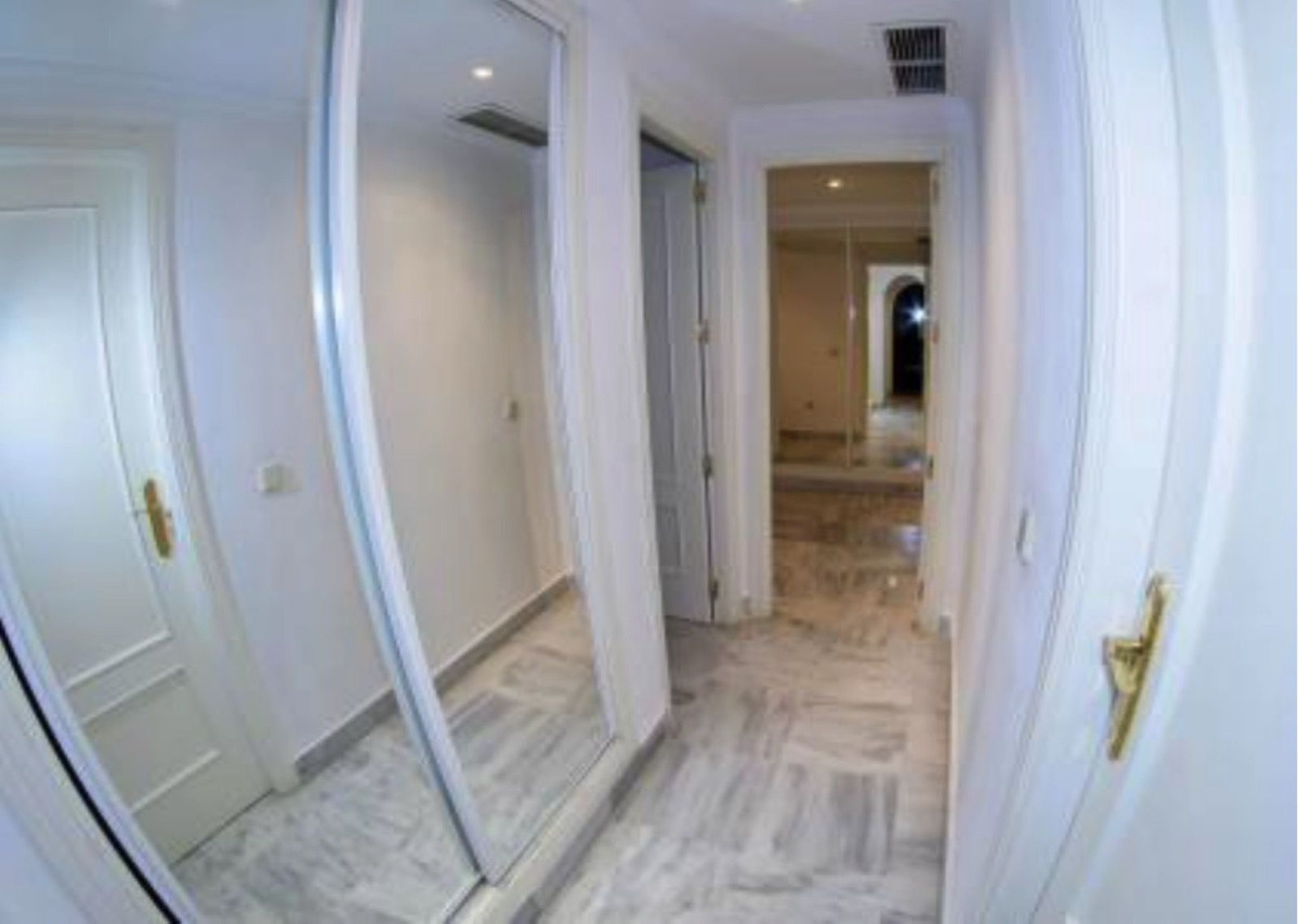 2 Bed Apartment for sale in Nueva Andalucía Costa Del Sol, Málaga, Spain