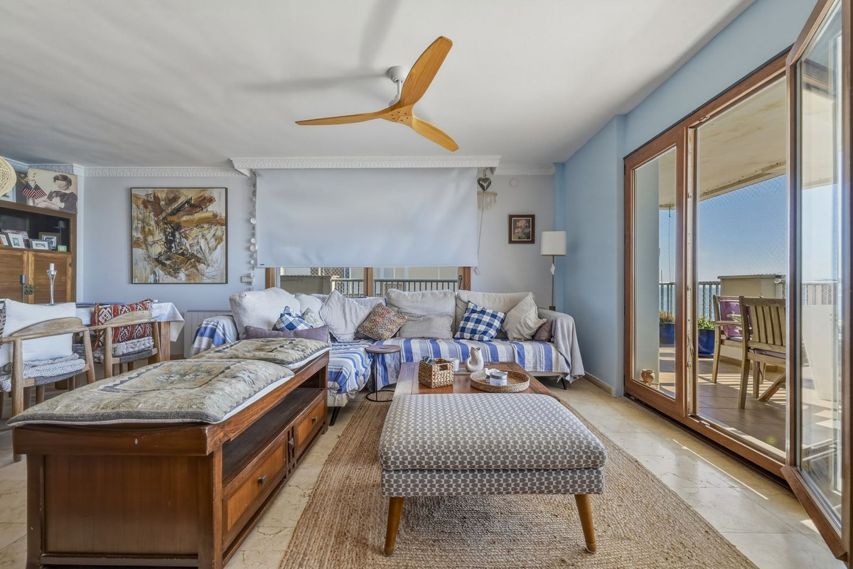 2 Bed Apartment for sale in Fuengirola Costa Del Sol, Málaga, Spain