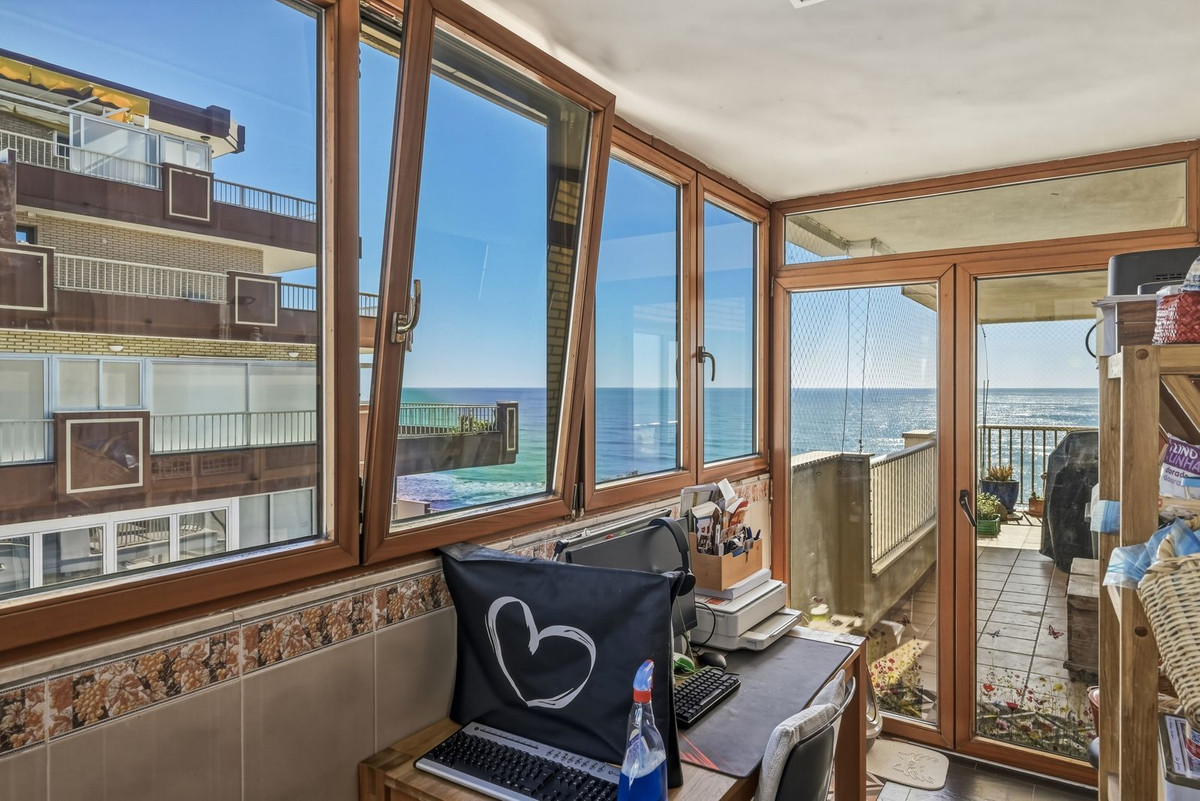 2 Bed Apartment for sale in Fuengirola Costa Del Sol, Málaga, Spain
