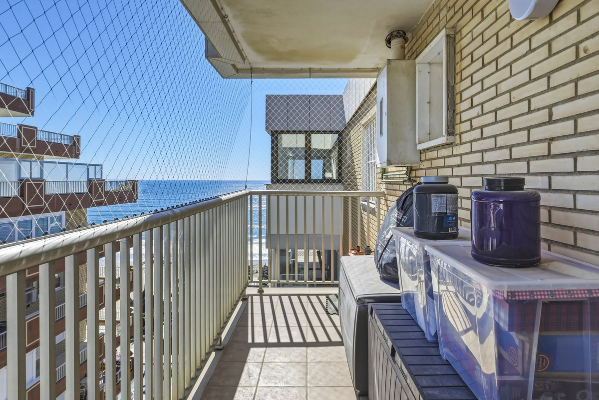 2 Bed Apartment for sale in Fuengirola Costa Del Sol, Málaga, Spain