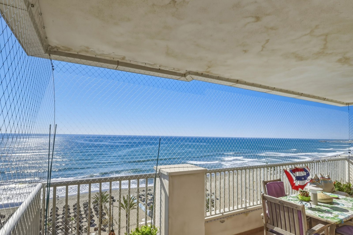 2 Bed Apartment for sale in Fuengirola Costa Del Sol, Málaga, Spain