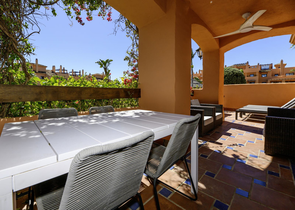3 Bed Apartment for sale in Estepona Costa Del Sol, Málaga, Spain