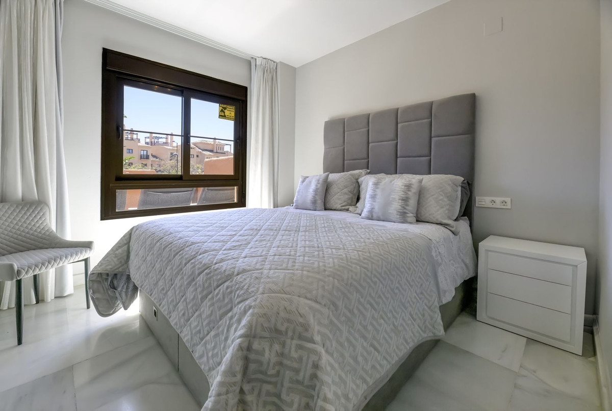 3 Bed Apartment for sale in Estepona Costa Del Sol, Málaga, Spain