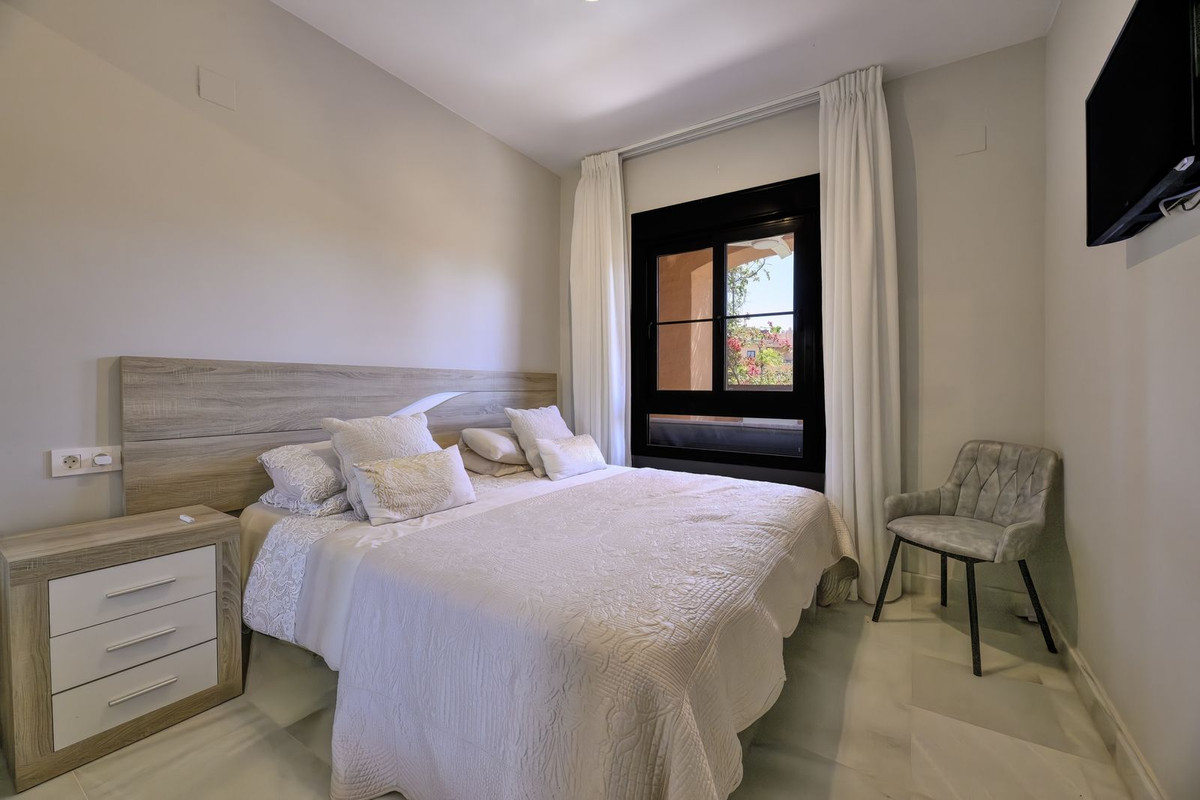 3 Bed Apartment for sale in Estepona Costa Del Sol, Málaga, Spain