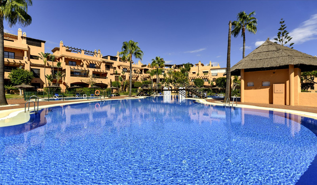 3 Bed Apartment for sale in Estepona Costa Del Sol, Málaga, Spain