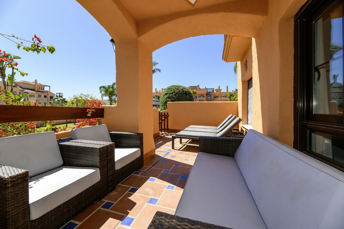 3 Bed Apartment for sale in Estepona Costa Del Sol, Málaga, Spain