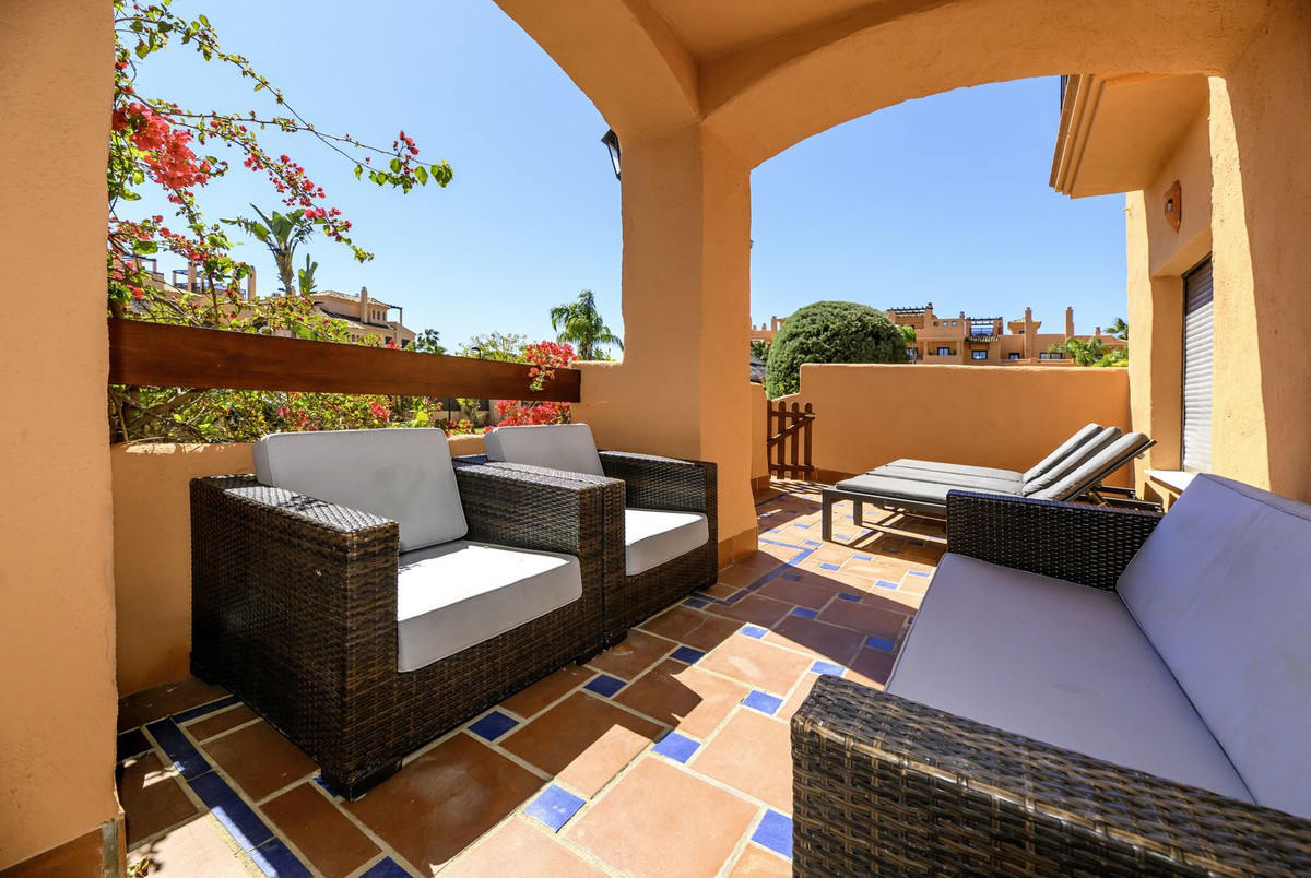 3 Bed Apartment for sale in Estepona Costa Del Sol, Málaga, Spain