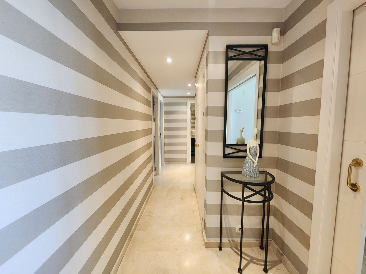 Se vende Apartamento Planta Baja de 3 dormitorios en Costa Del Sol, Málaga, España